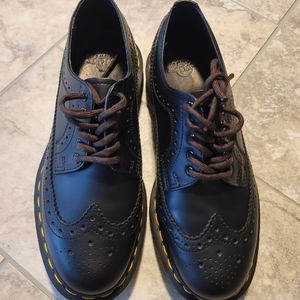 Dr. Marten Black shoes *NWOT*